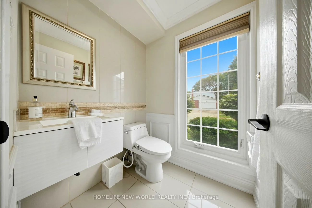18, Dolan, Don Valley Village, Toronto