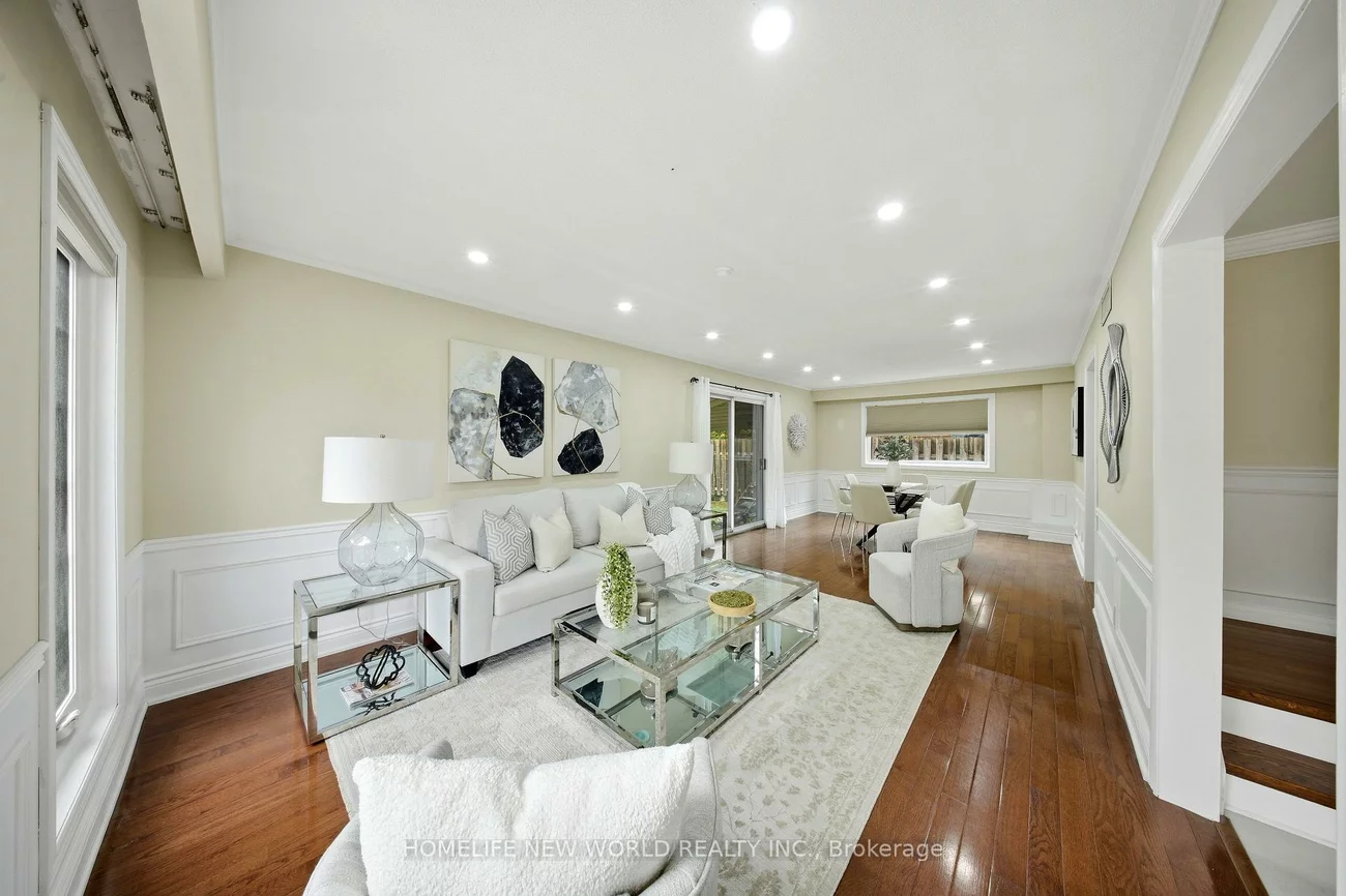 18, Dolan, Don Valley Village, Toronto