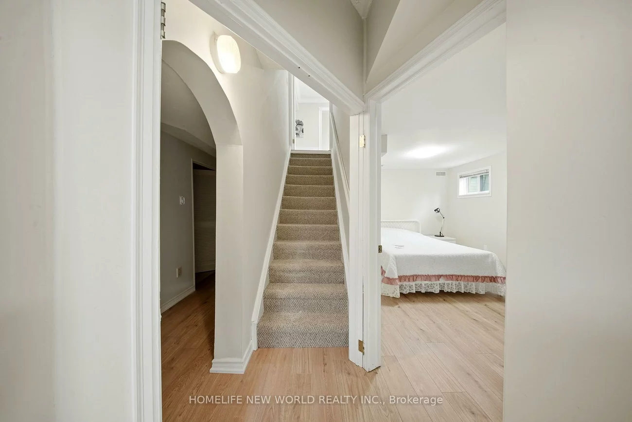 18, Dolan, Don Valley Village, Toronto