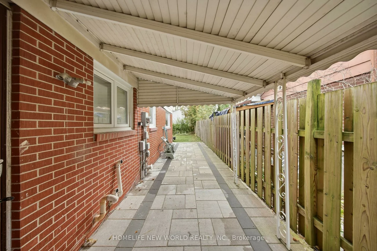 18, Dolan, Don Valley Village, Toronto