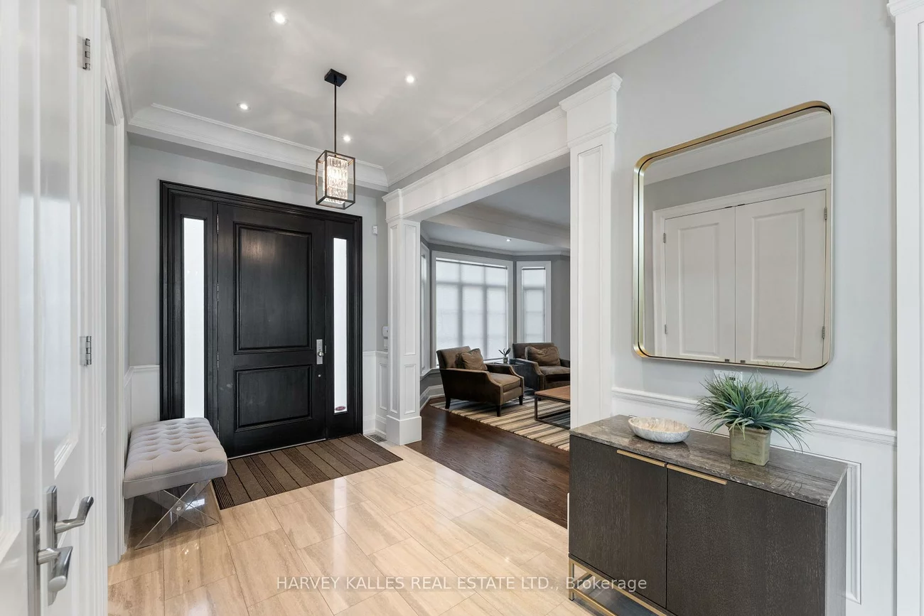 717, Woburn, Bedford Park-Nortown, Toronto