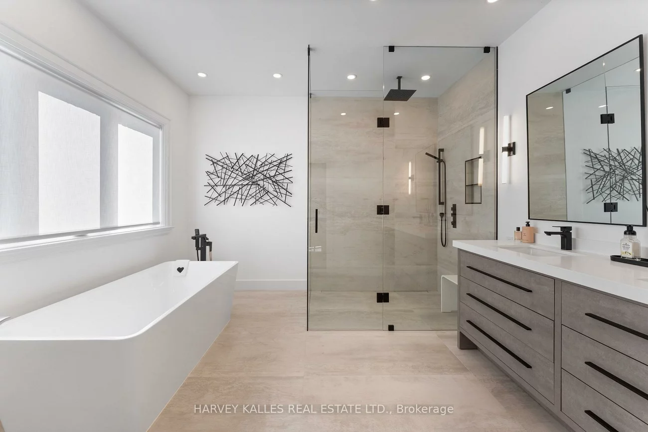 717, Woburn, Bedford Park-Nortown, Toronto