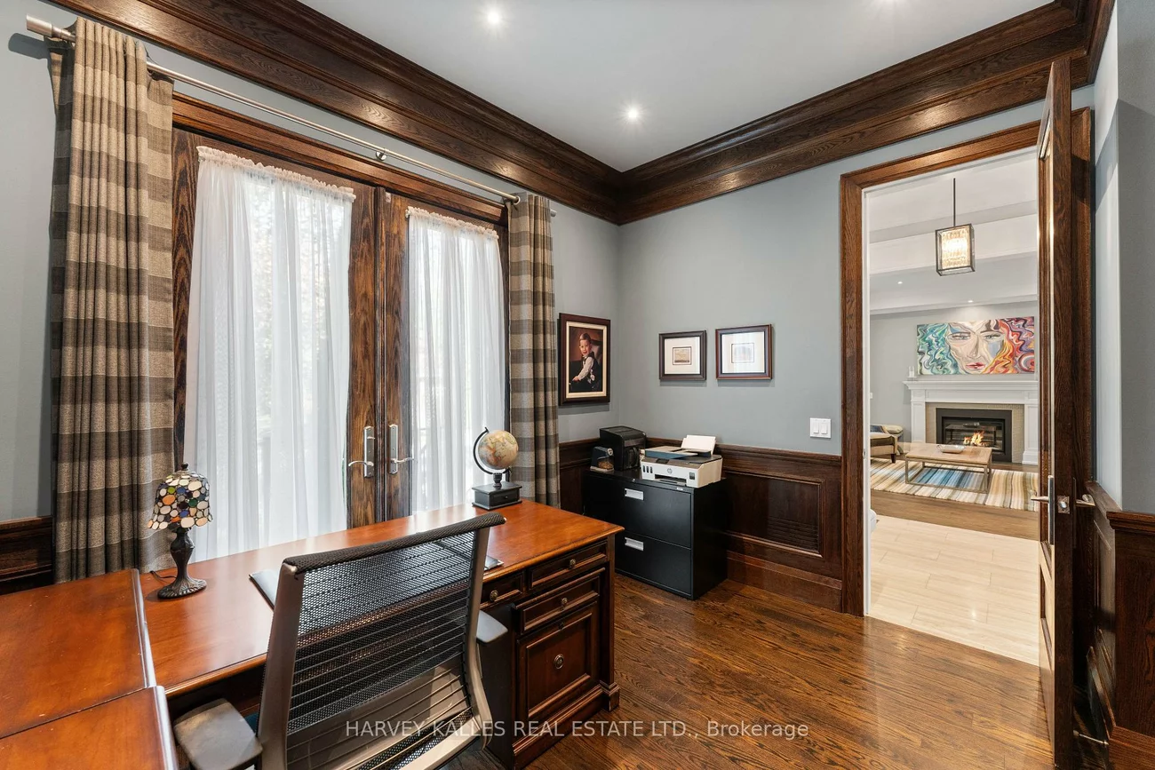 717, Woburn, Bedford Park-Nortown, Toronto