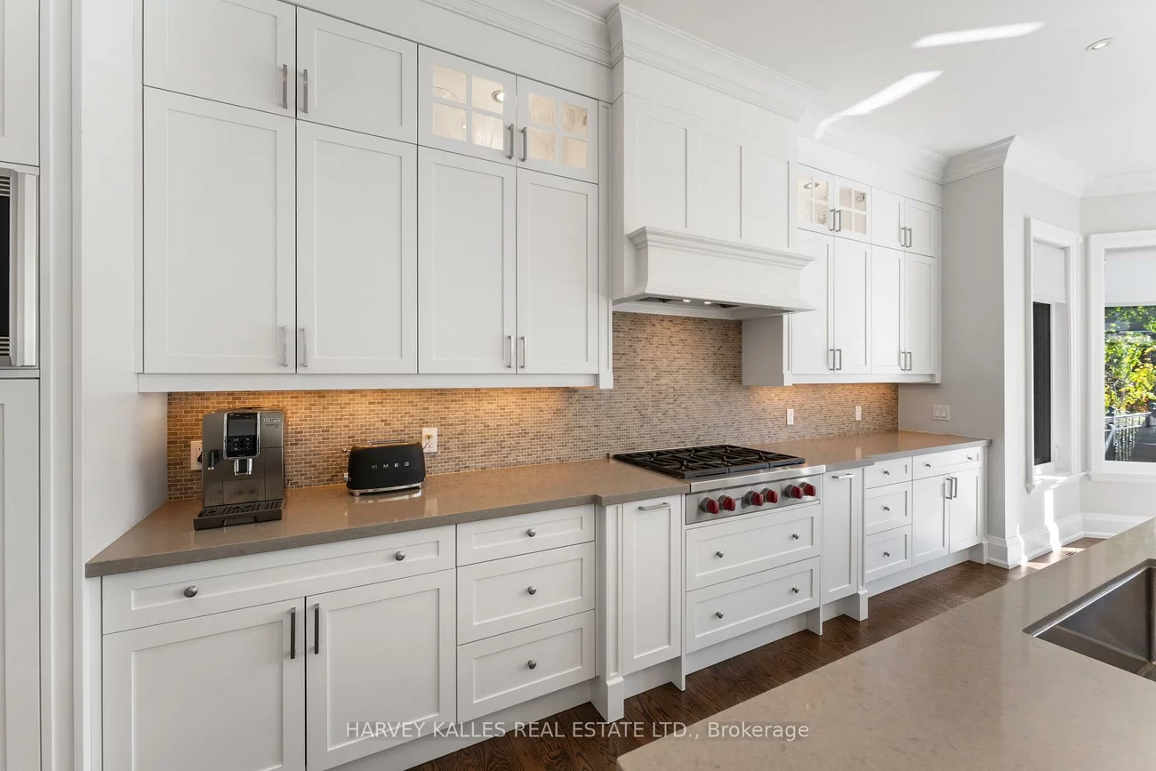 717, Woburn, Bedford Park-Nortown, Toronto