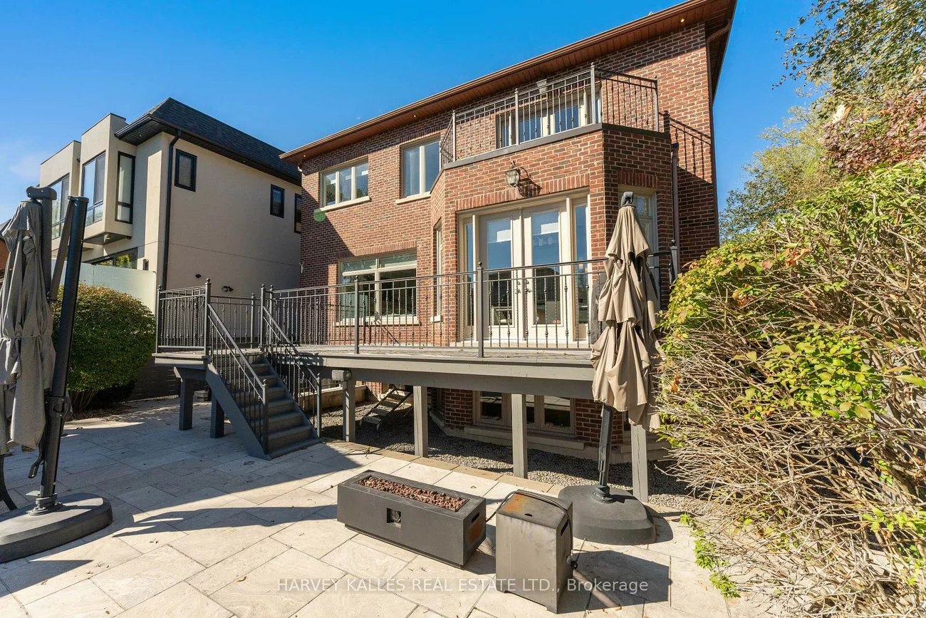 717, Woburn, Bedford Park-Nortown, Toronto
