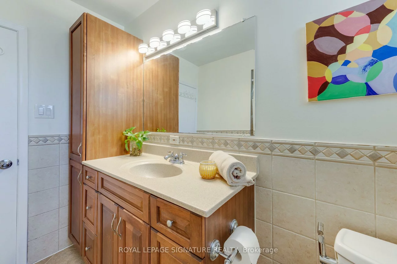 8, Bellbury, Don Valley Village, Toronto