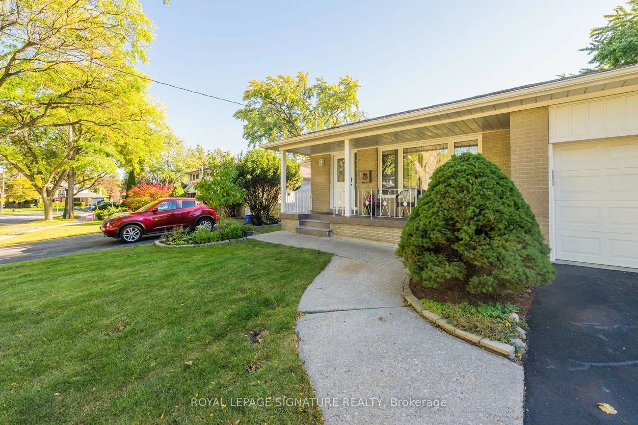 8, Bellbury, Don Valley Village, Toronto