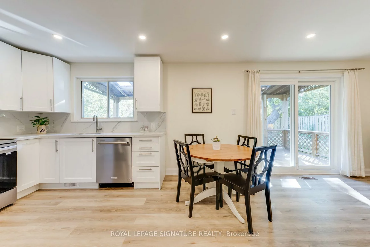 8, Bellbury, Don Valley Village, Toronto