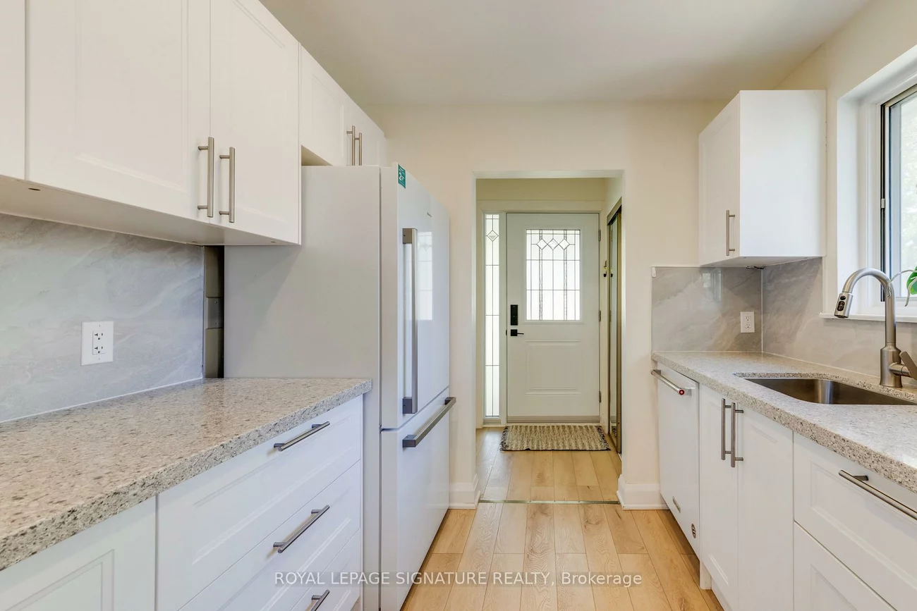 8, Bellbury, Don Valley Village, Toronto