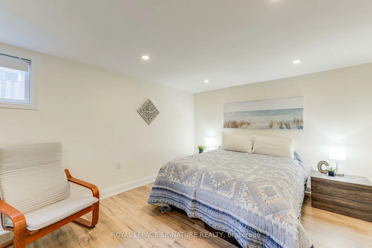 8, Bellbury, Don Valley Village, Toronto