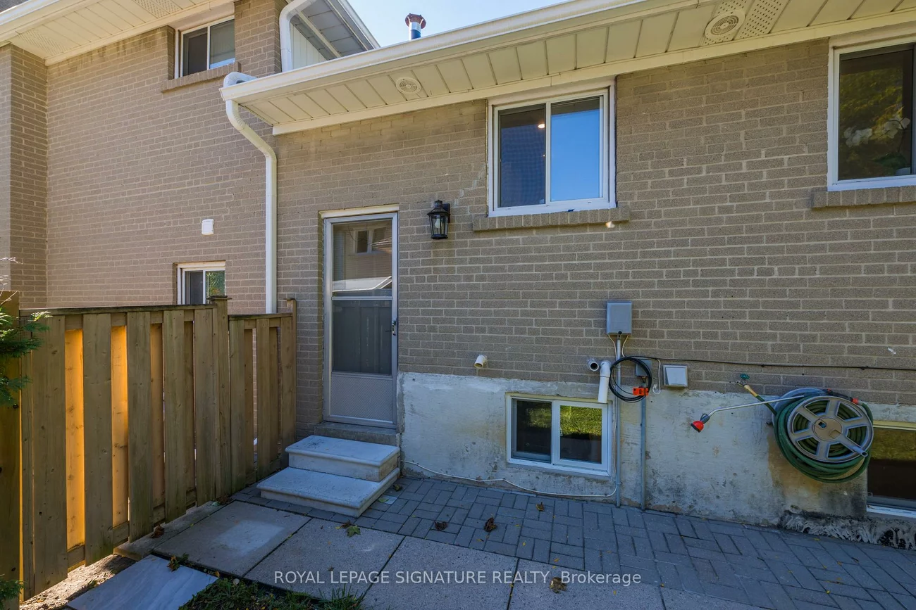 8, Bellbury, Don Valley Village, Toronto