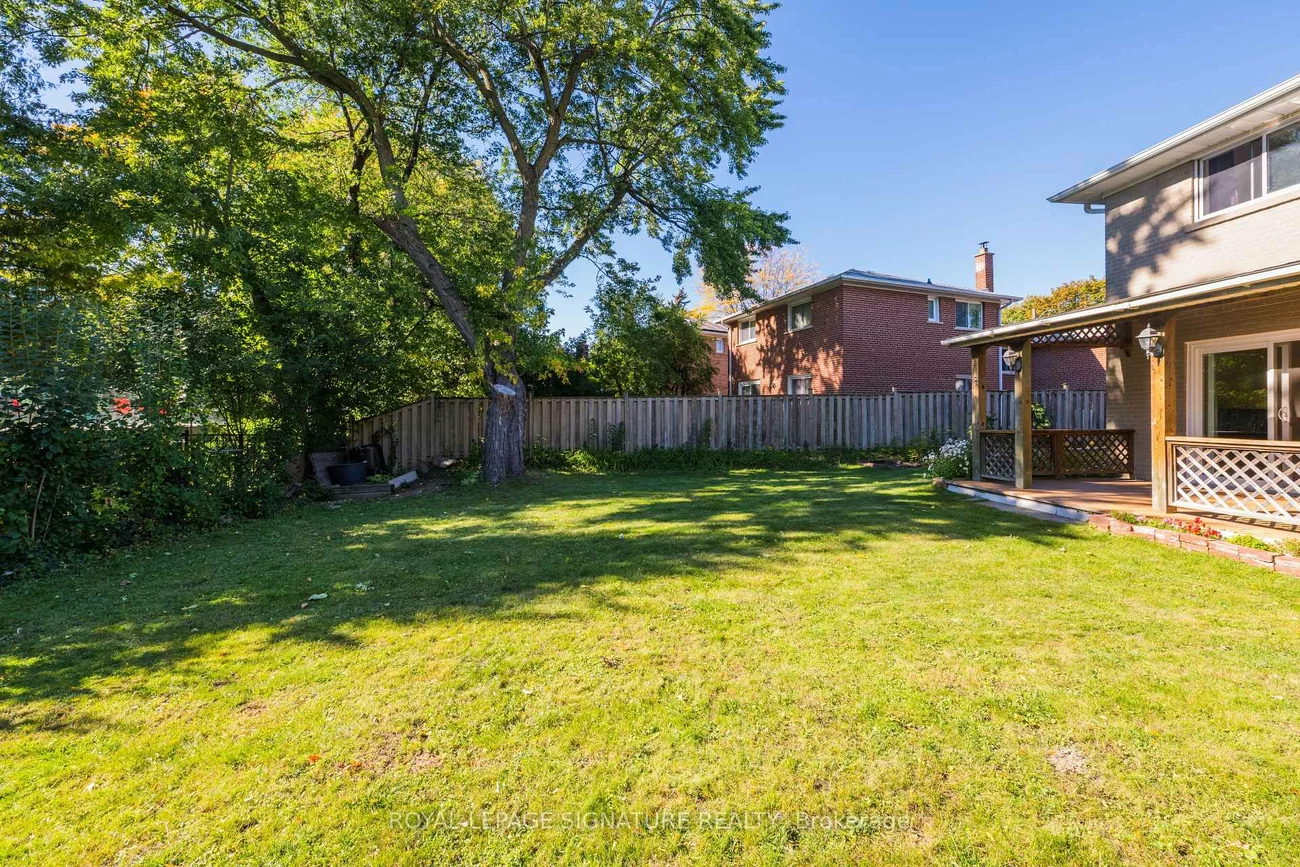 8, Bellbury, Don Valley Village, Toronto