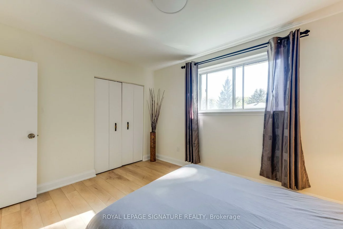 8, Bellbury, Don Valley Village, Toronto