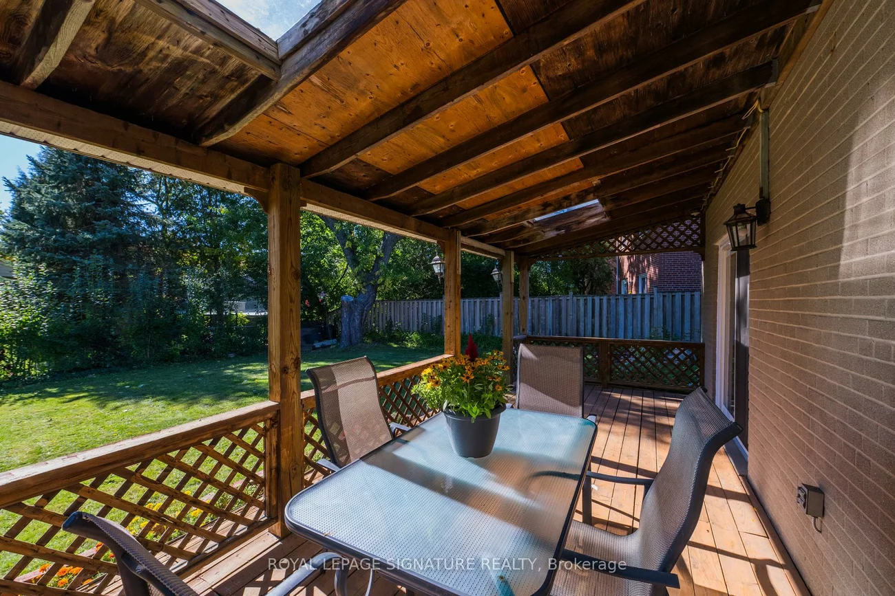 8, Bellbury, Don Valley Village, Toronto