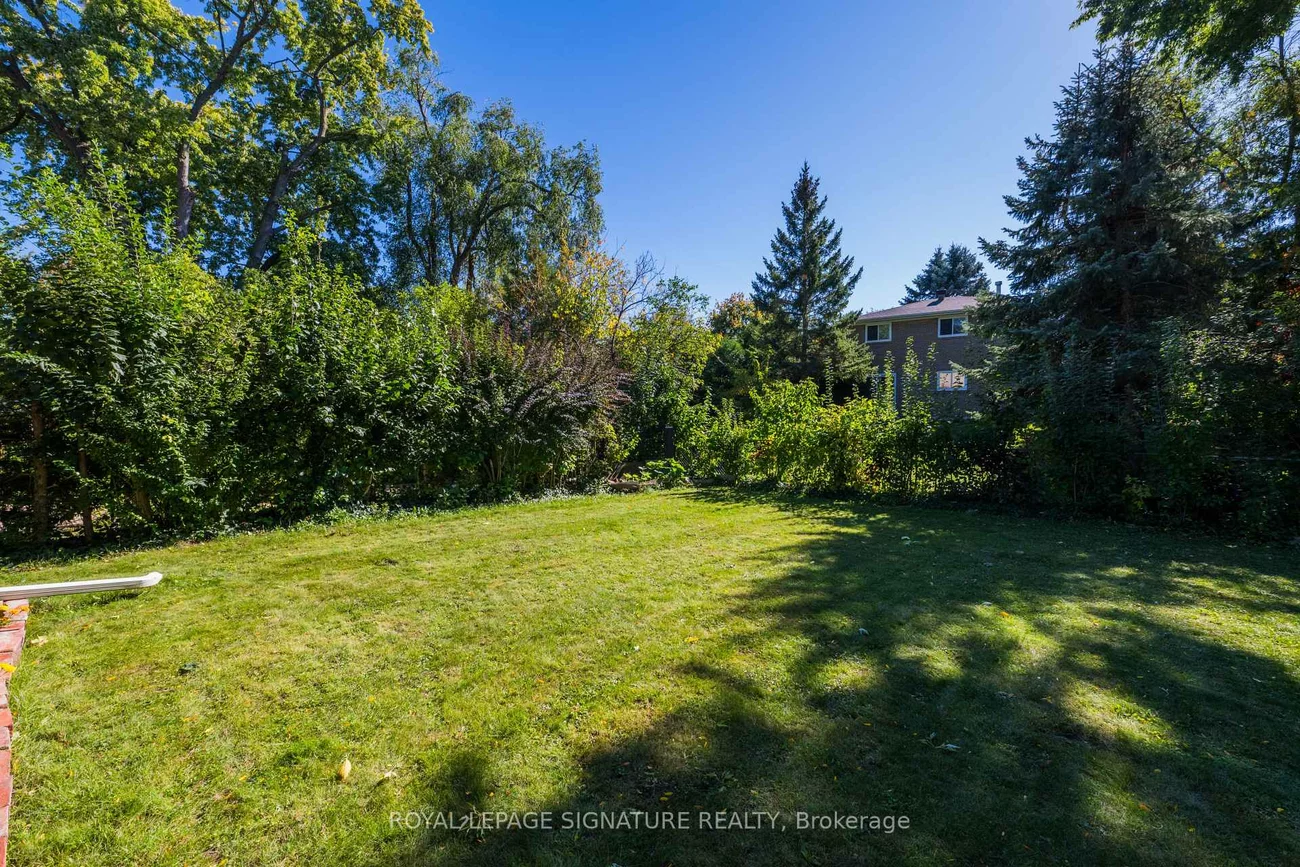 8, Bellbury, Don Valley Village, Toronto