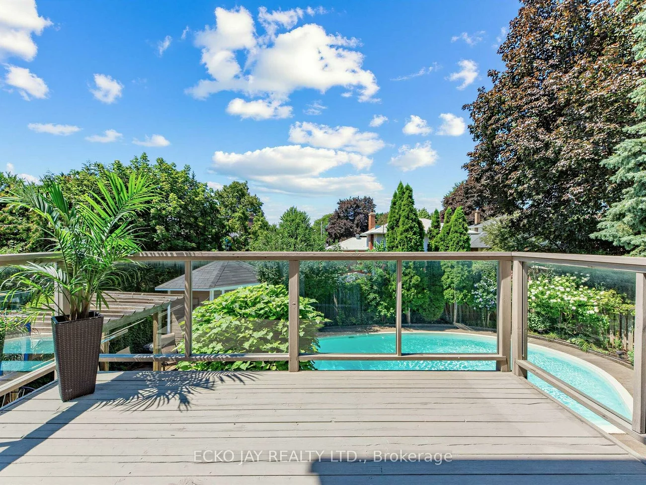 22, Meadowglade, Henry Farm, Toronto