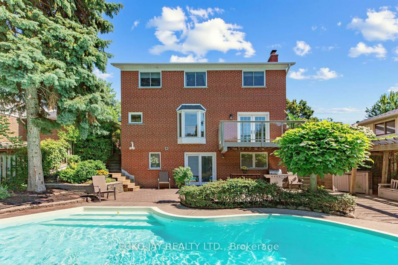 22, Meadowglade, Henry Farm, Toronto