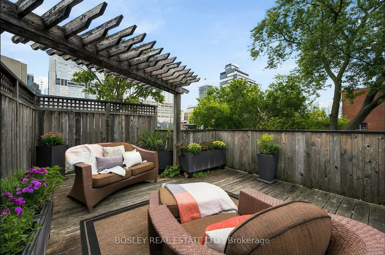 33A, Henry, Kensington-Chinatown, Toronto