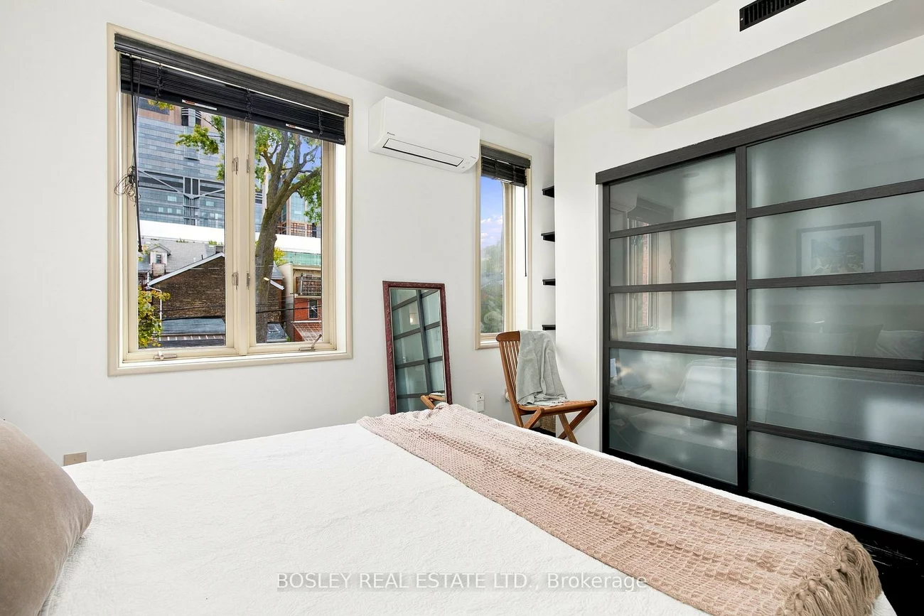 33A, Henry, Kensington-Chinatown, Toronto