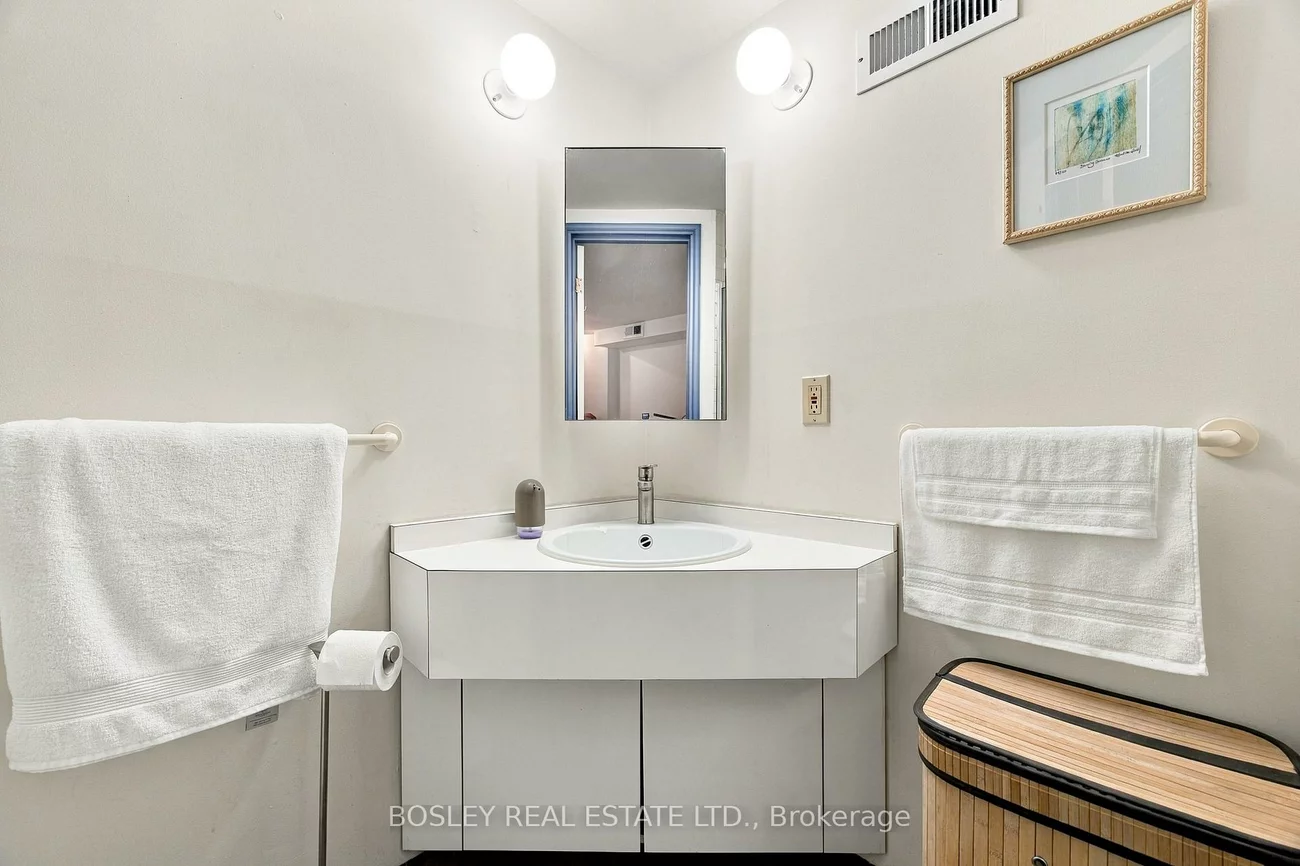 33A, Henry, Kensington-Chinatown, Toronto