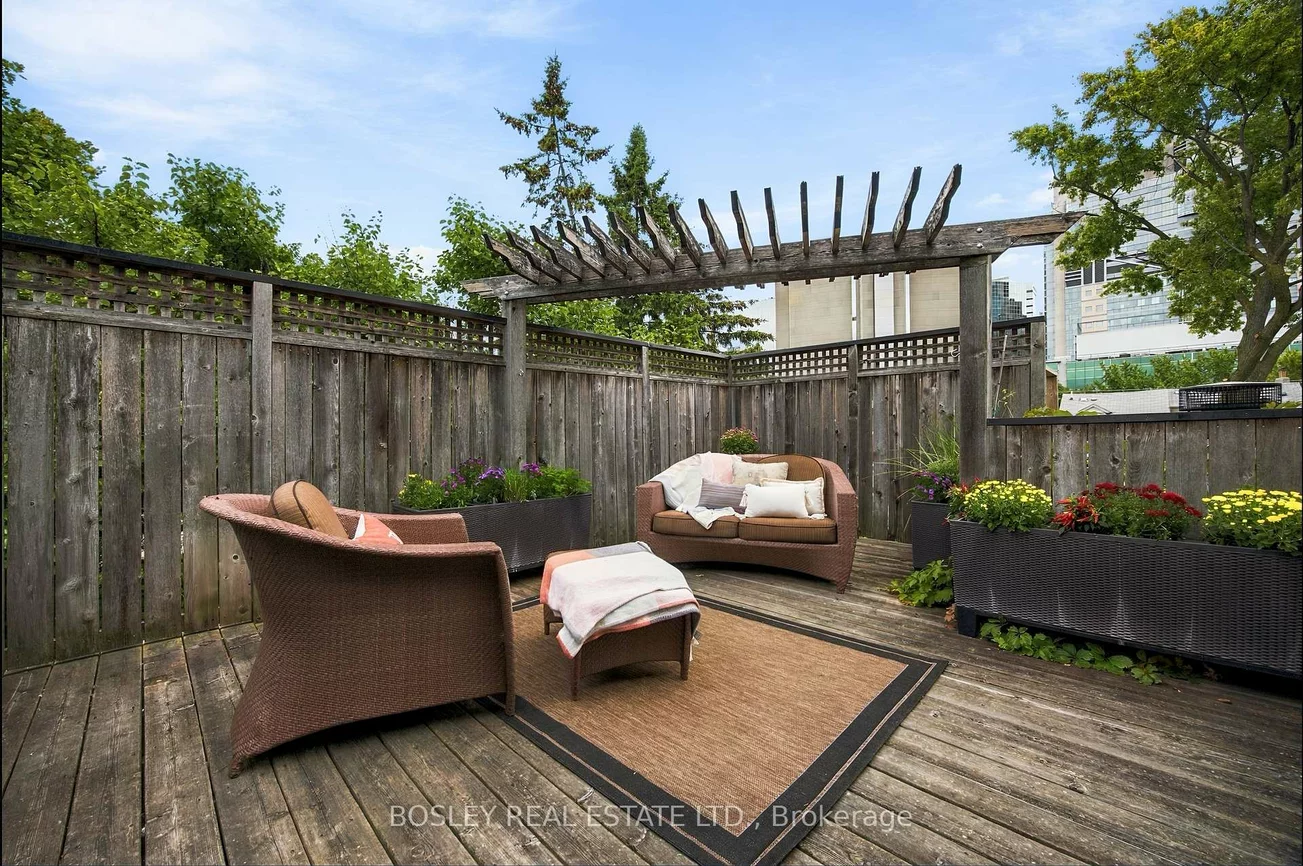 33A, Henry, Kensington-Chinatown, Toronto