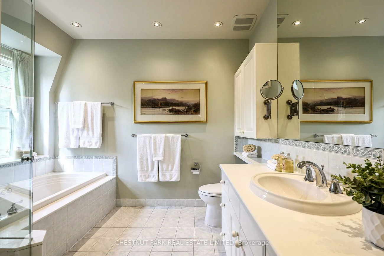 63, Lonsdale, Yonge-St. Clair, Toronto