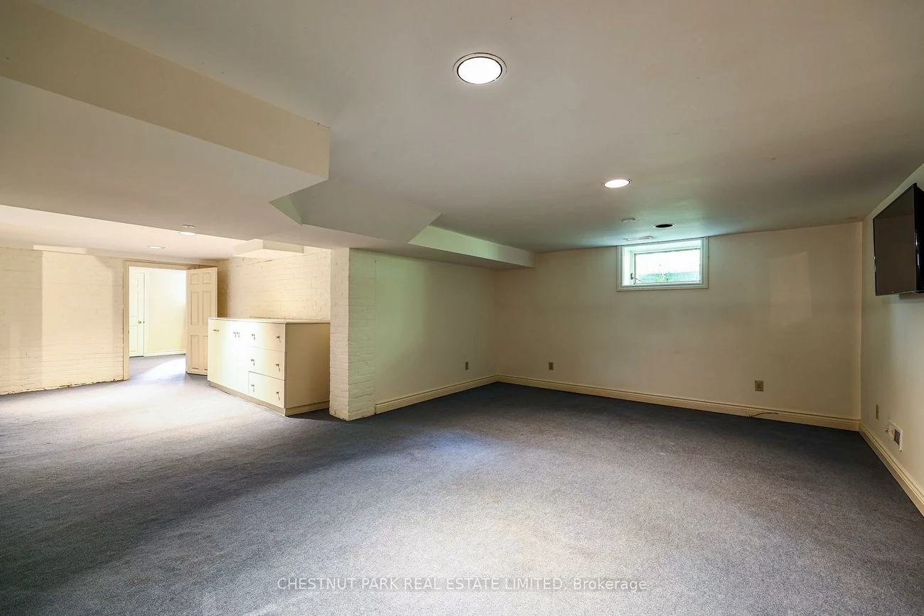 63, Lonsdale, Yonge-St. Clair, Toronto