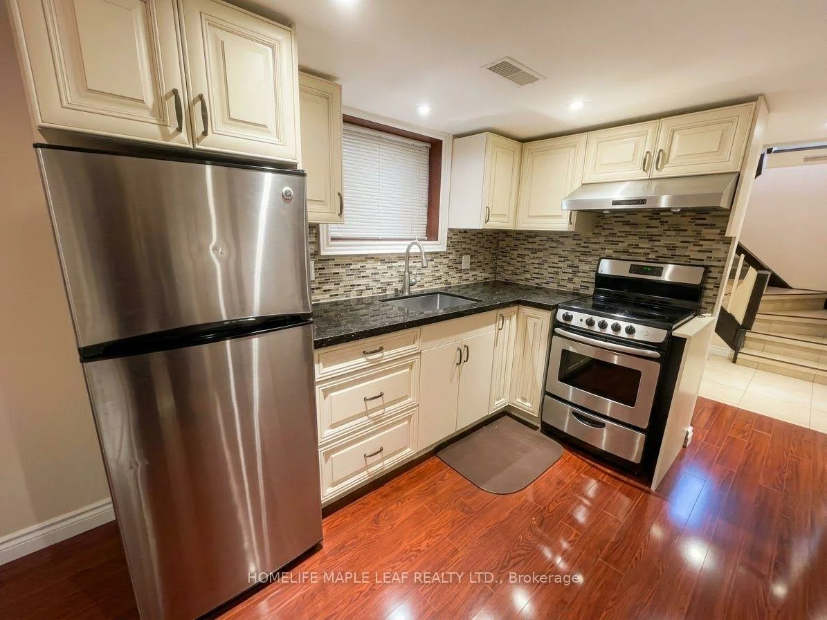 600, Oakwood, Oakwood Village, Toronto