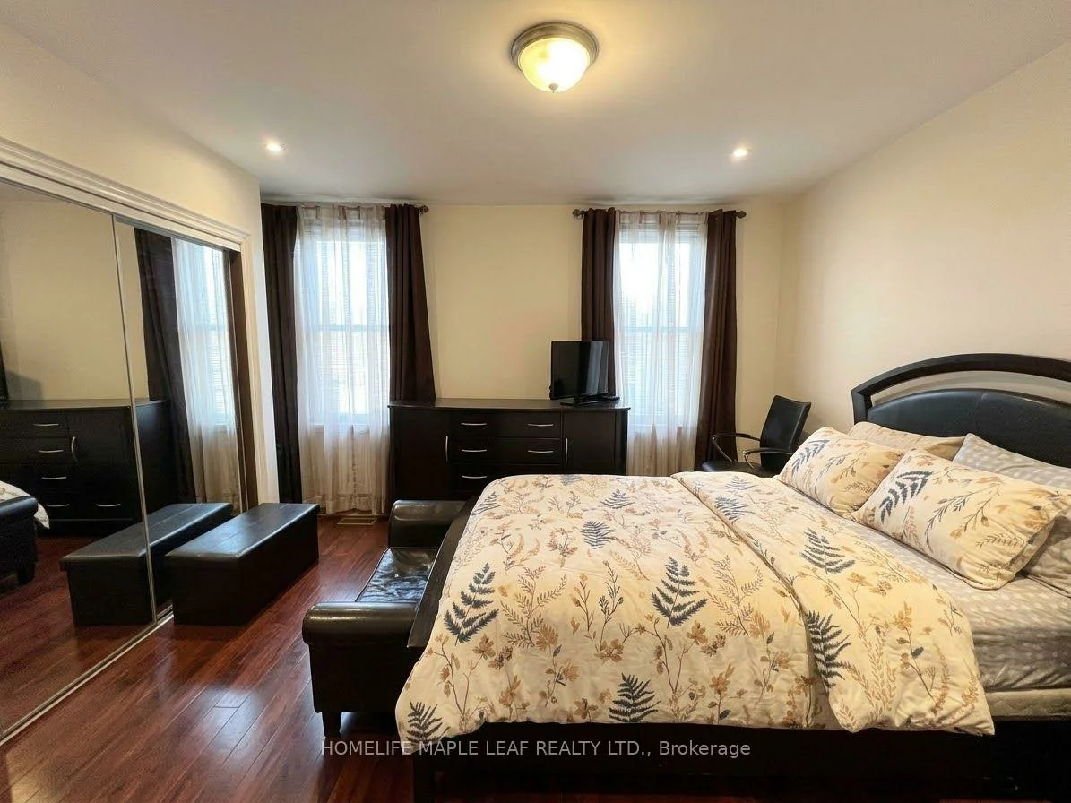 600, Oakwood, Oakwood Village, Toronto