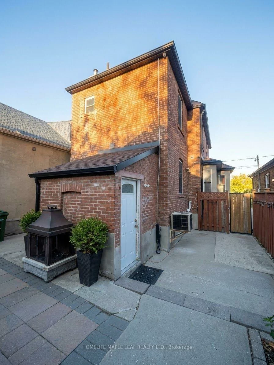 600, Oakwood, Oakwood Village, Toronto