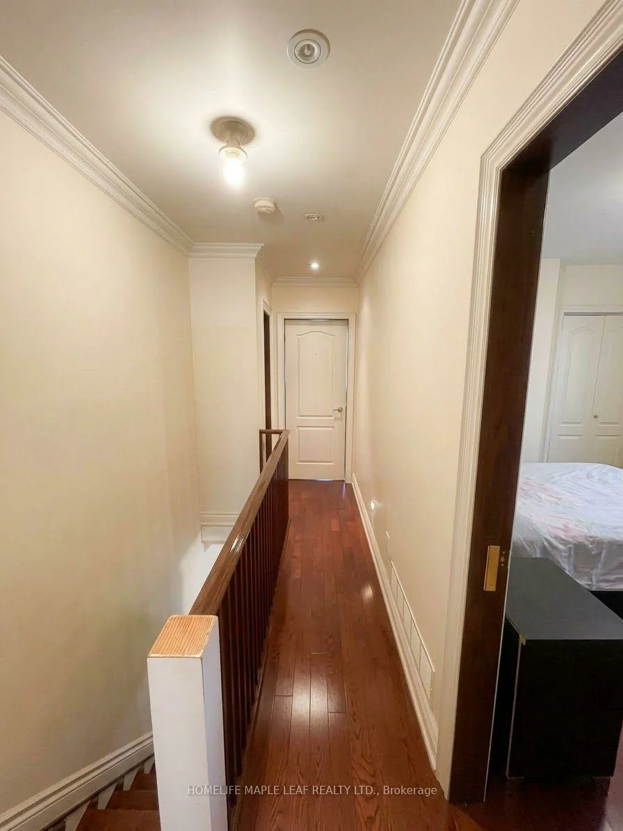 600, Oakwood, Oakwood Village, Toronto