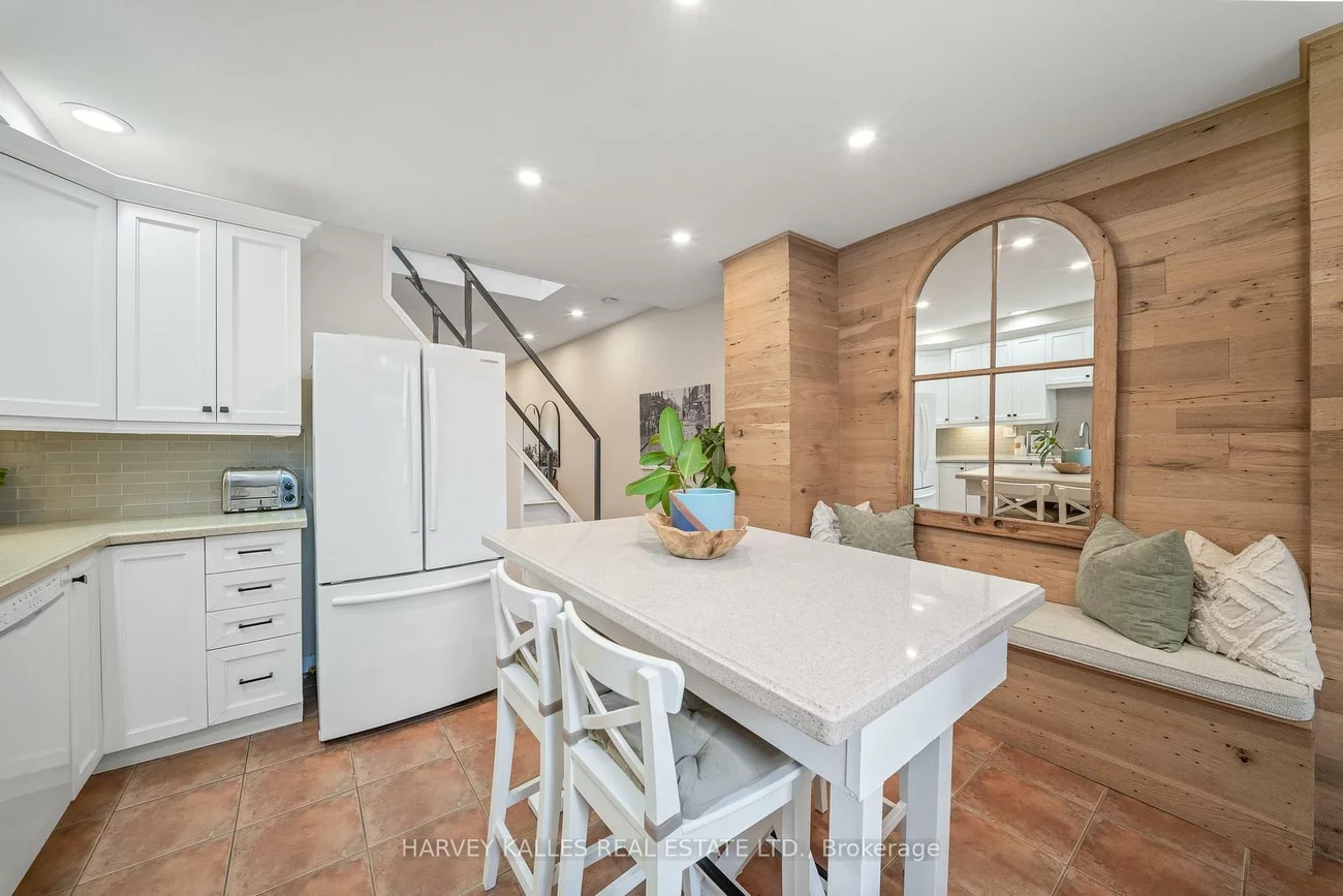 495, Roxton, Palmerston-Little Italy, Toronto