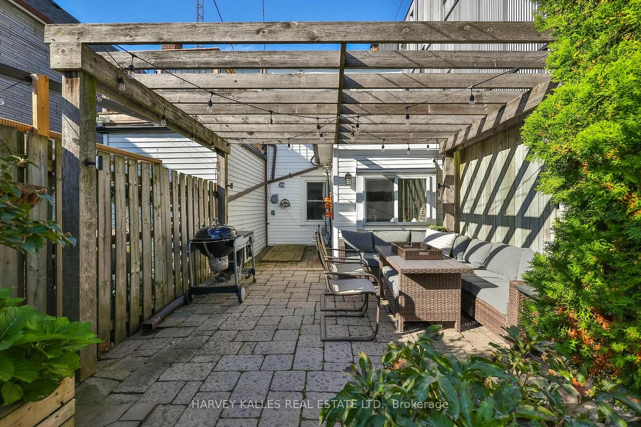 495, Roxton, Palmerston-Little Italy, Toronto