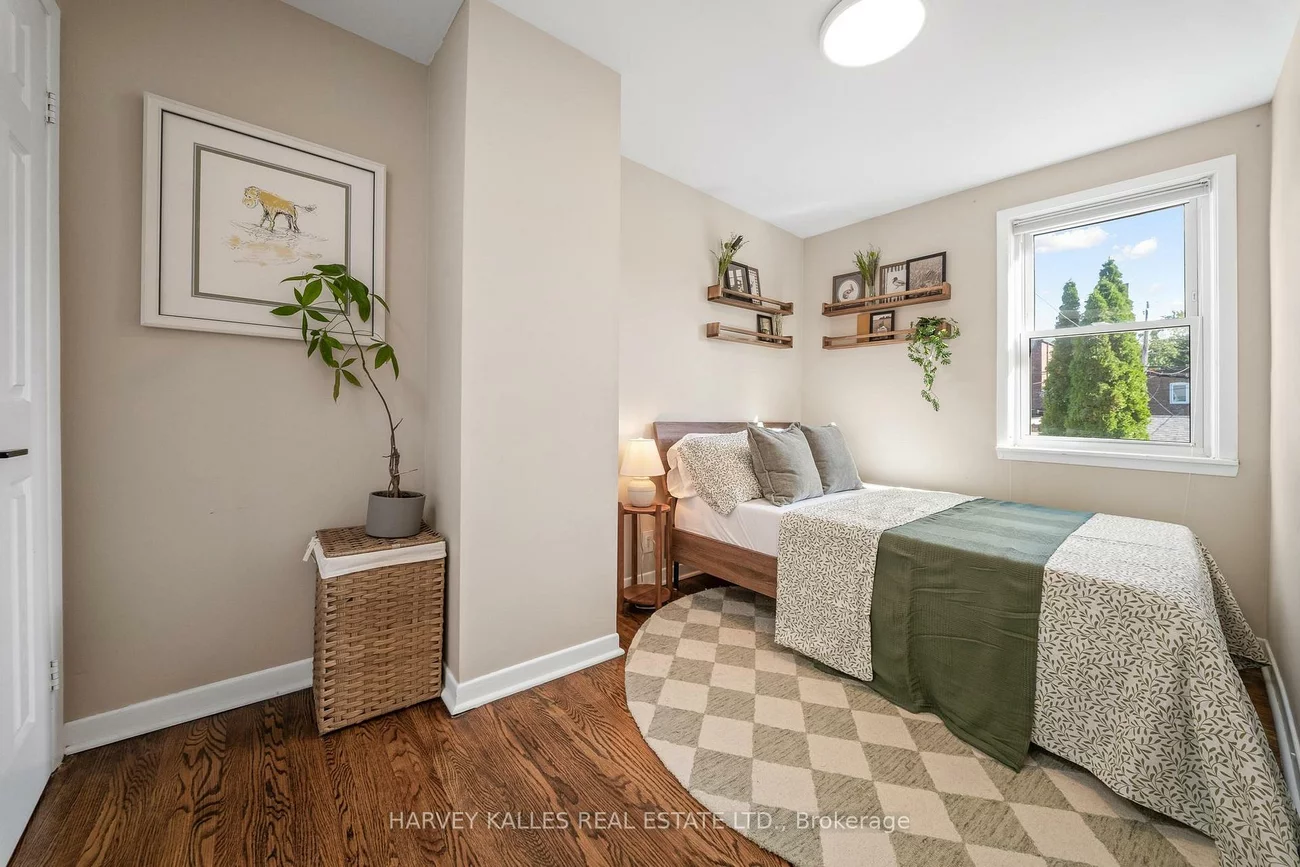 495, Roxton, Palmerston-Little Italy, Toronto