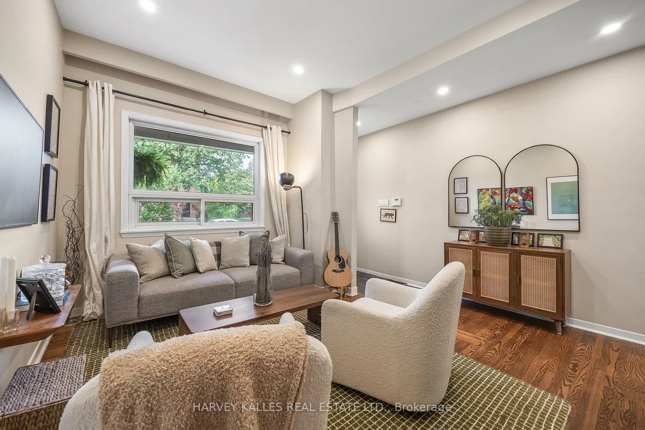 495, Roxton, Palmerston-Little Italy, Toronto