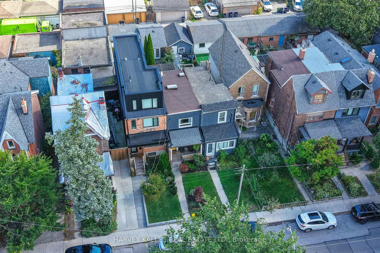 495, Roxton, Palmerston-Little Italy, Toronto