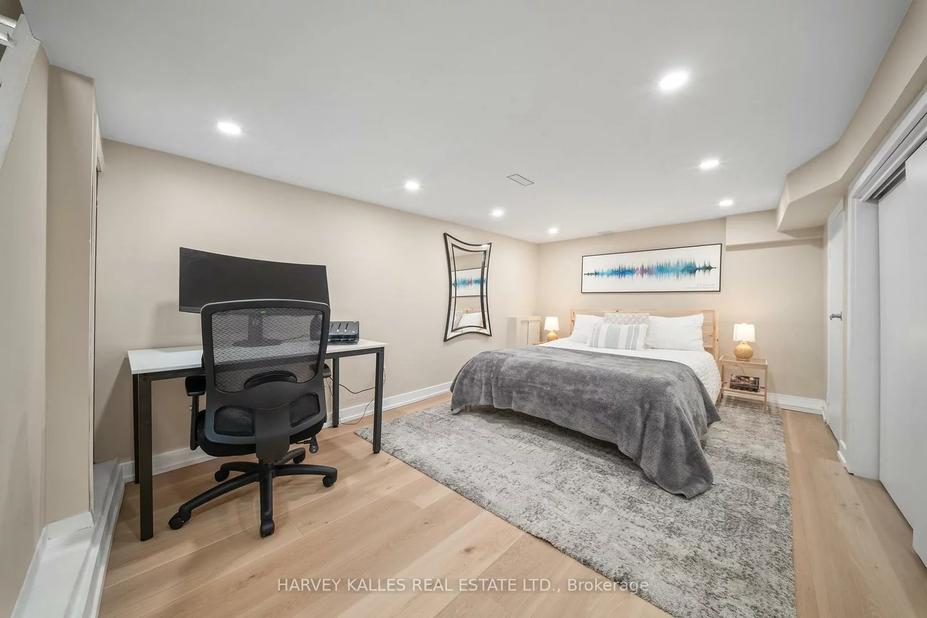 495, Roxton, Palmerston-Little Italy, Toronto