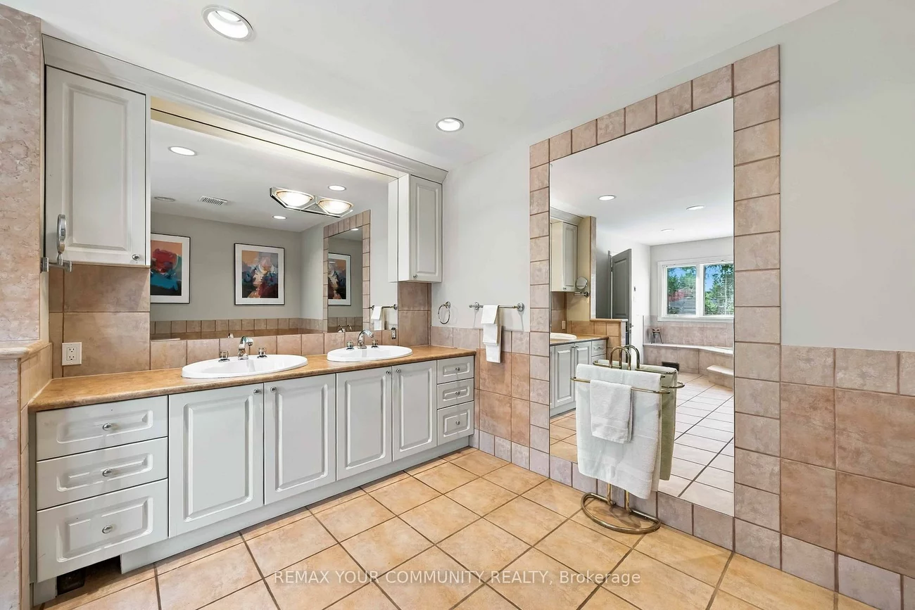 571, Old Orchard, Bedford Park-Nortown, Toronto