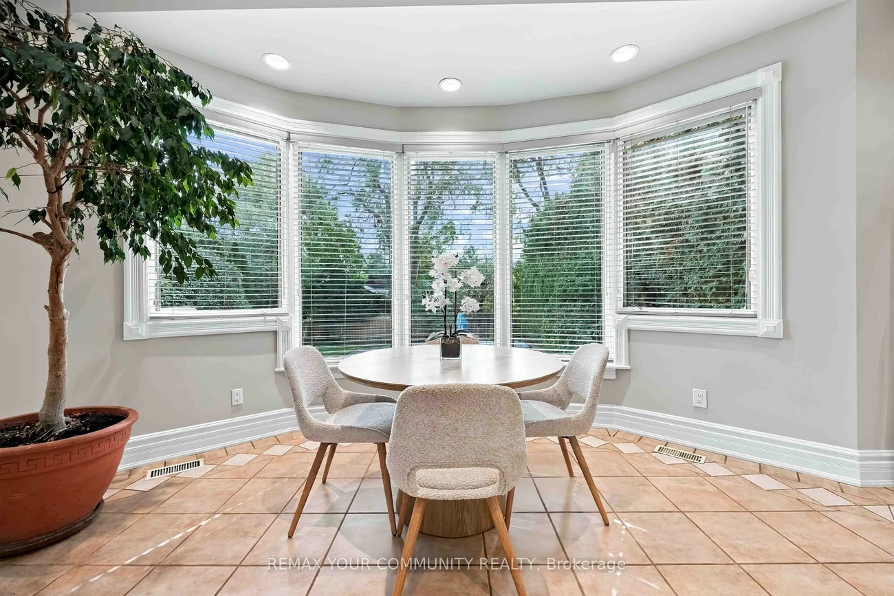 571, Old Orchard, Bedford Park-Nortown, Toronto