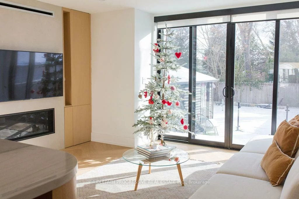 127, Glenvale, Leaside, Toronto