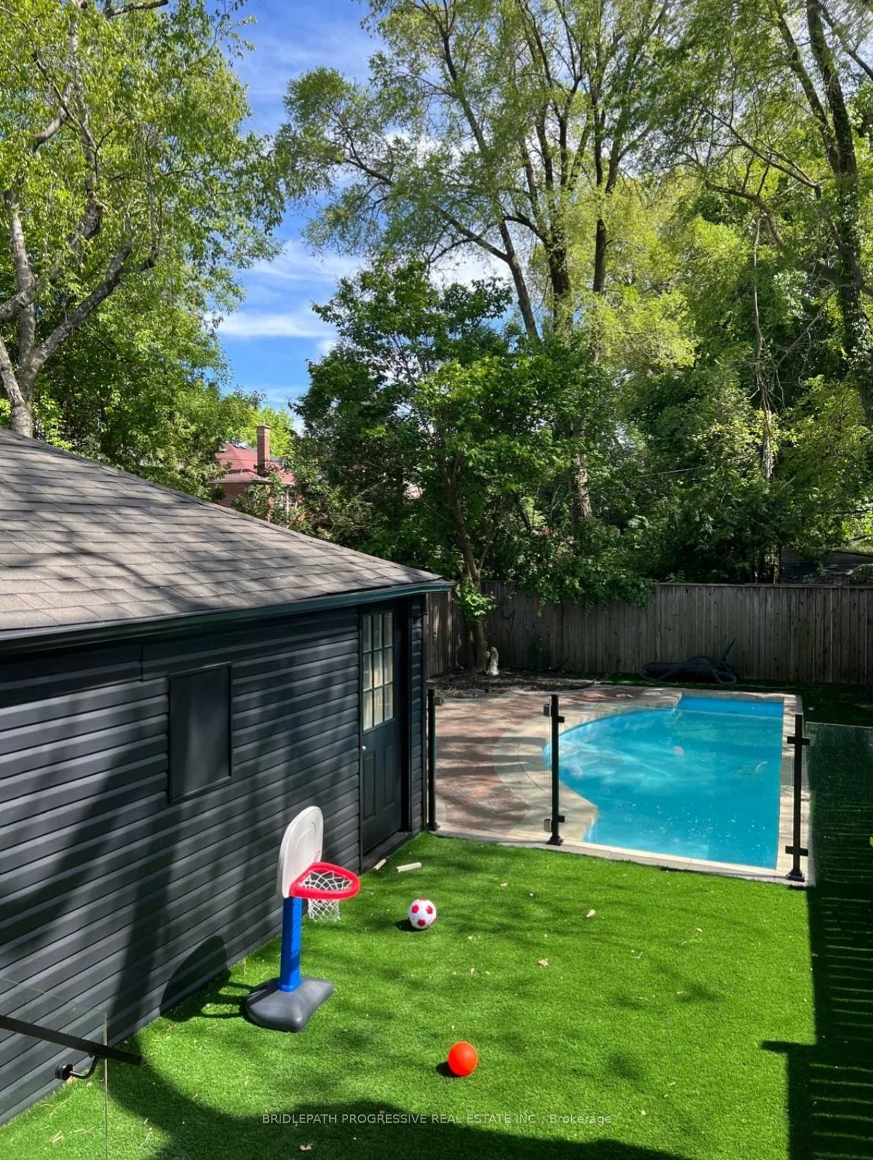 127, Glenvale, Leaside, Toronto