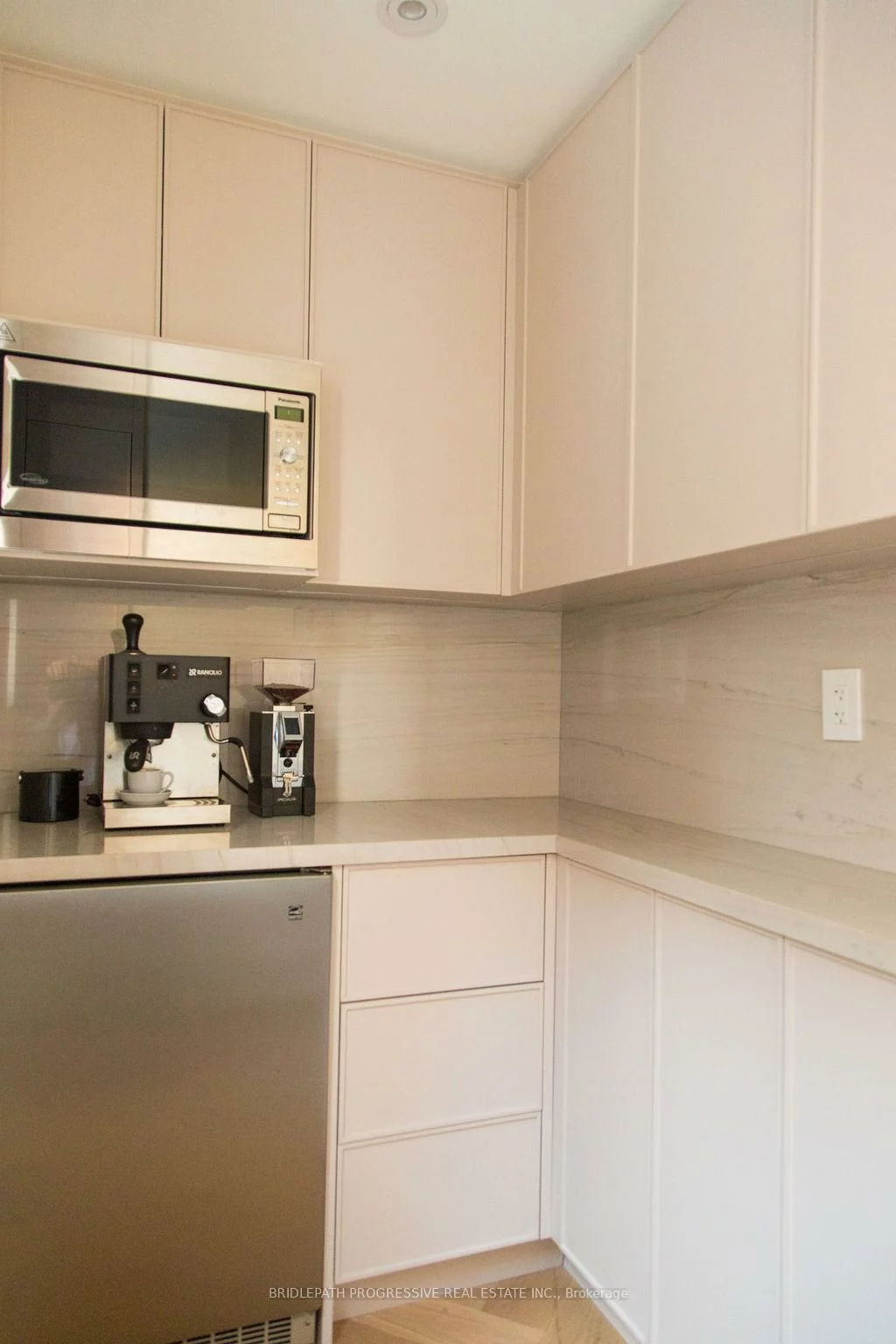 127, Glenvale, Leaside, Toronto
