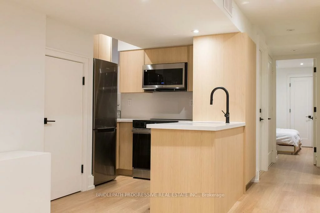127, Glenvale, Leaside, Toronto