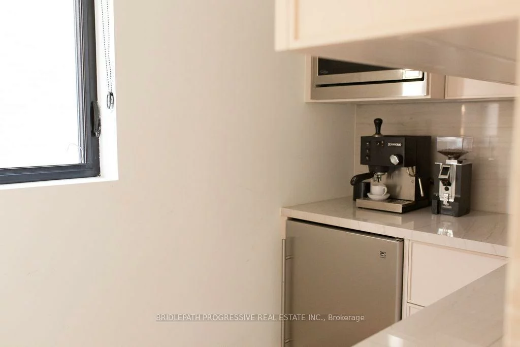 127, Glenvale, Leaside, Toronto