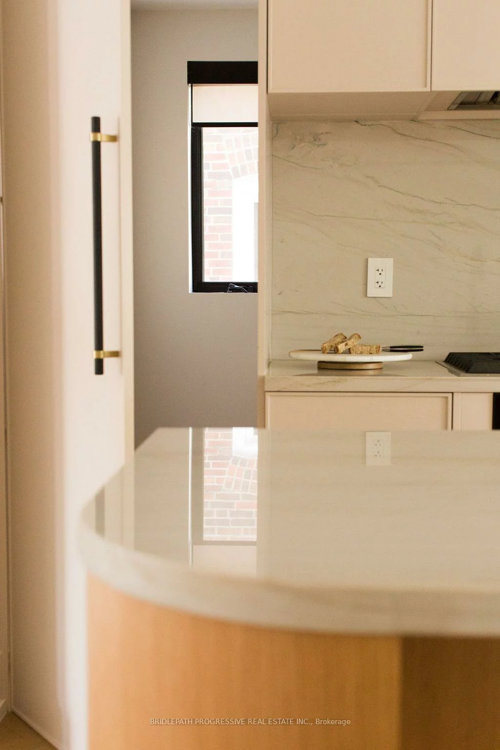 127, Glenvale, Leaside, Toronto