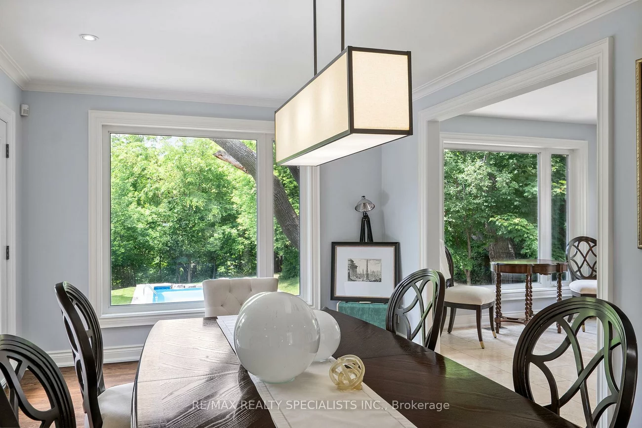 42, Heathview, Bayview Village, Toronto