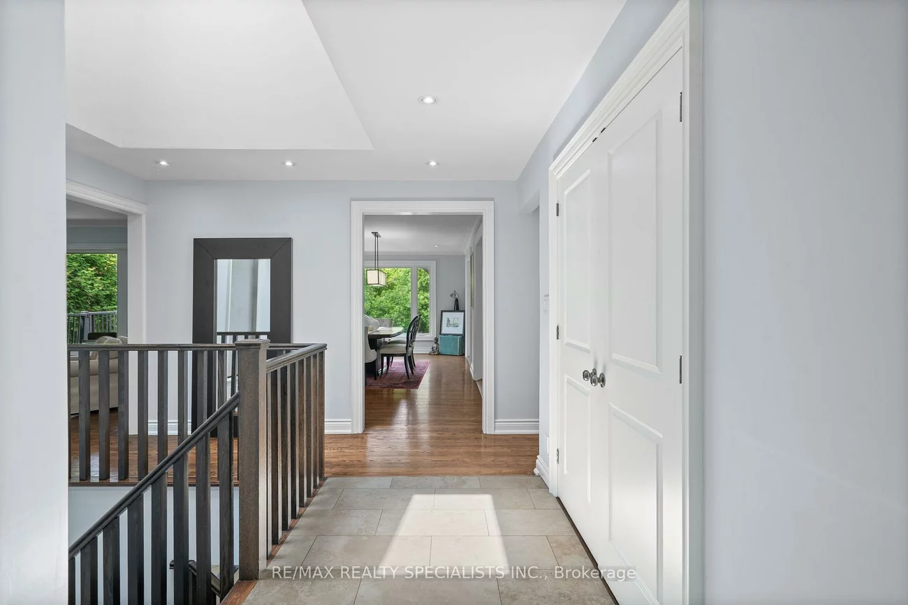 42, Heathview, Bayview Village, Toronto