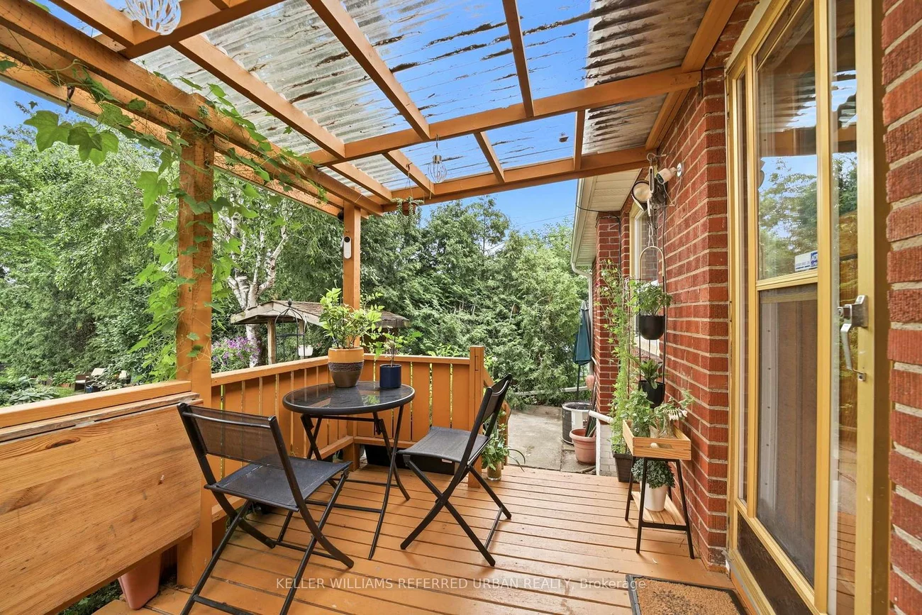 241, Churchill, Willowdale West, Toronto