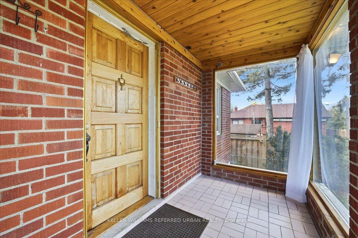 241, Churchill, Willowdale West, Toronto
