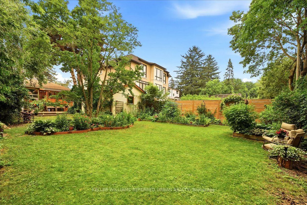 241, Churchill, Willowdale West, Toronto